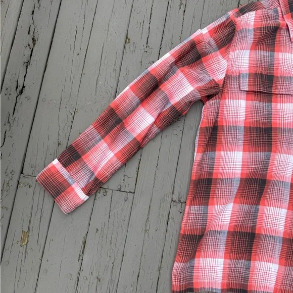 American Eagle • Plaid Button Down Shirt - Picture 12 of 16